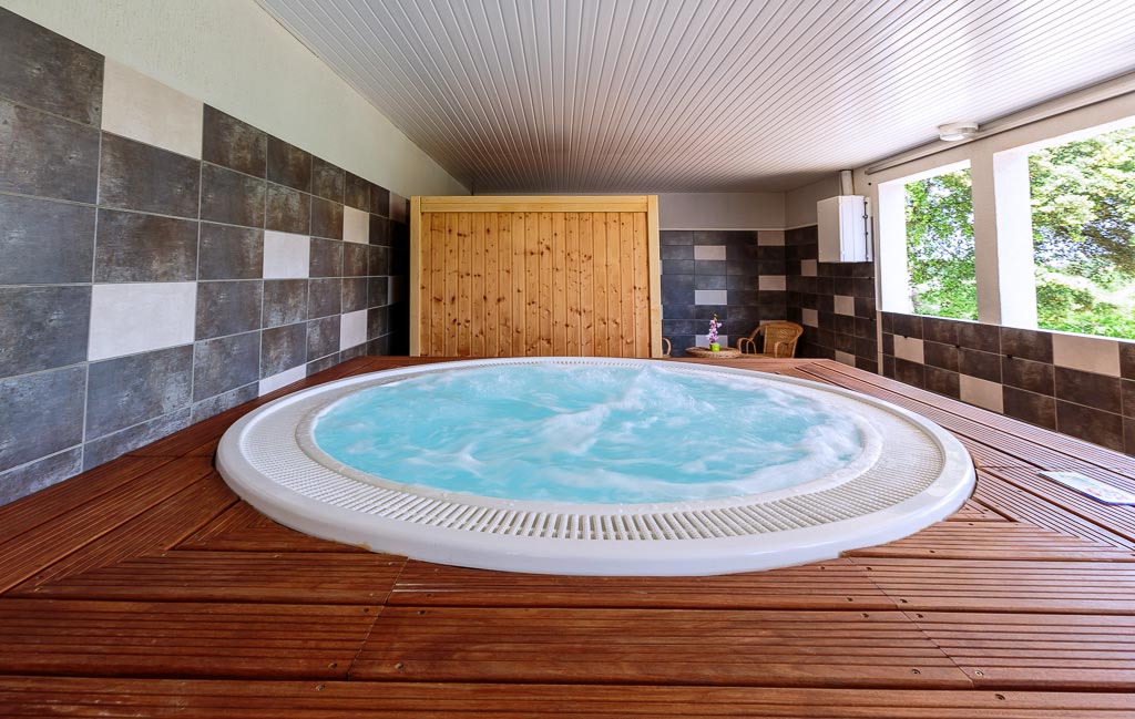 spa jacuzzi royan