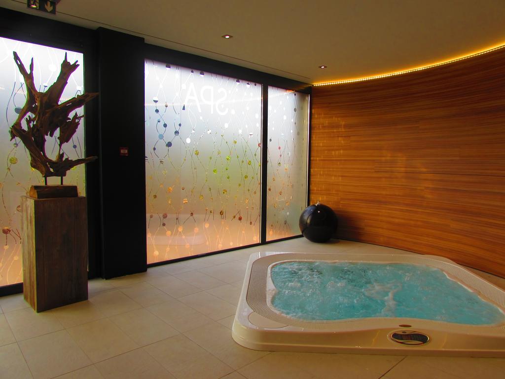 spa jacuzzi saint brieuc
