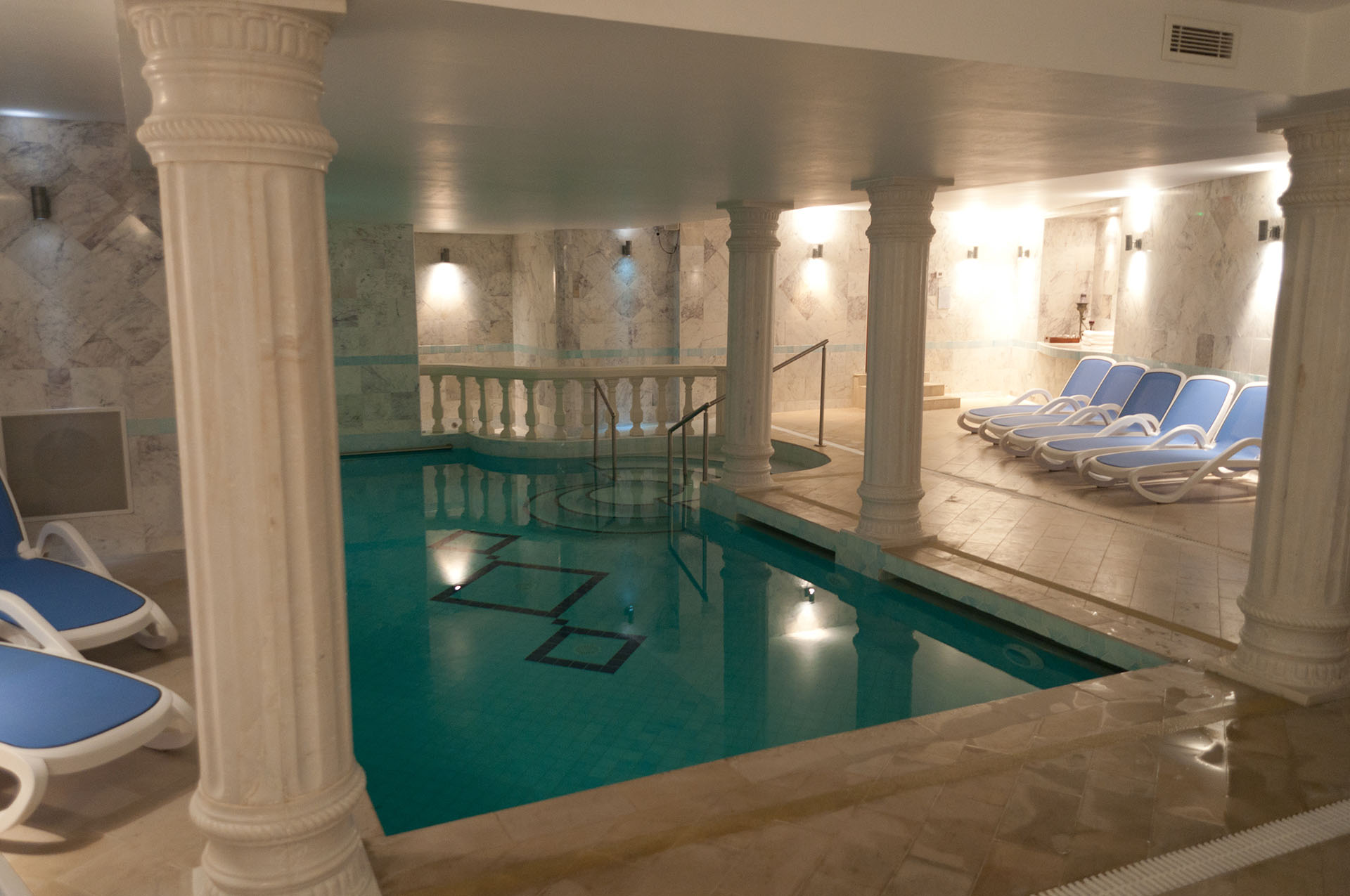 spa jacuzzi st quentin