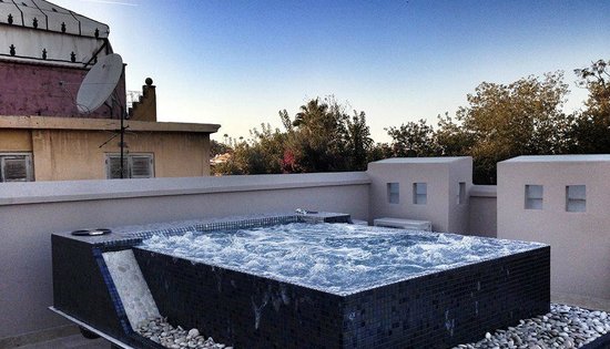 spa jacuzzi terrace