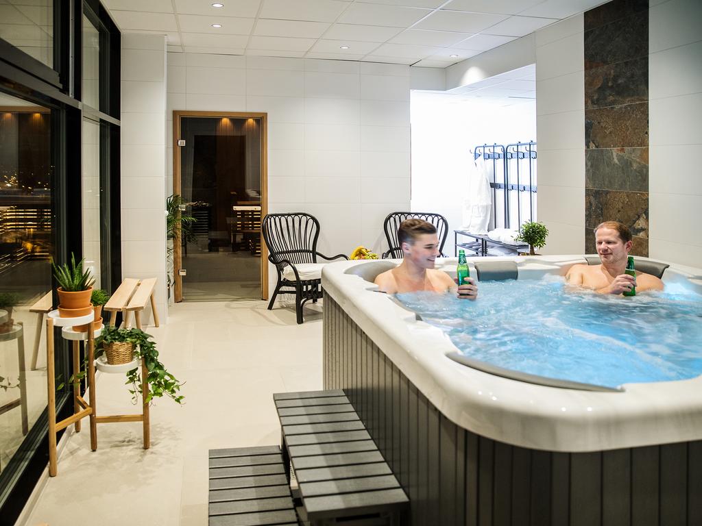 spa jacuzzi uppsala