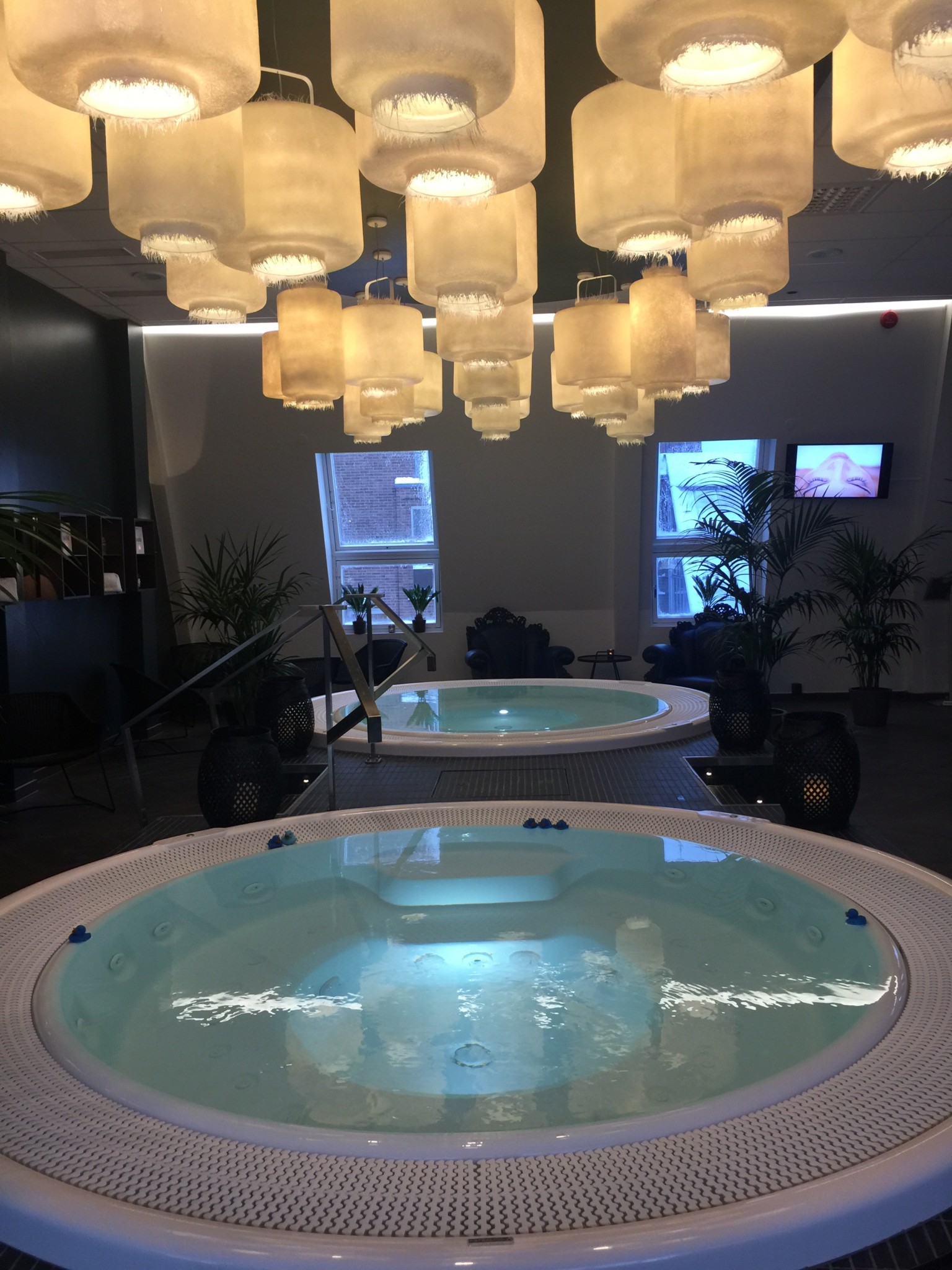 spa jacuzzi uppsala