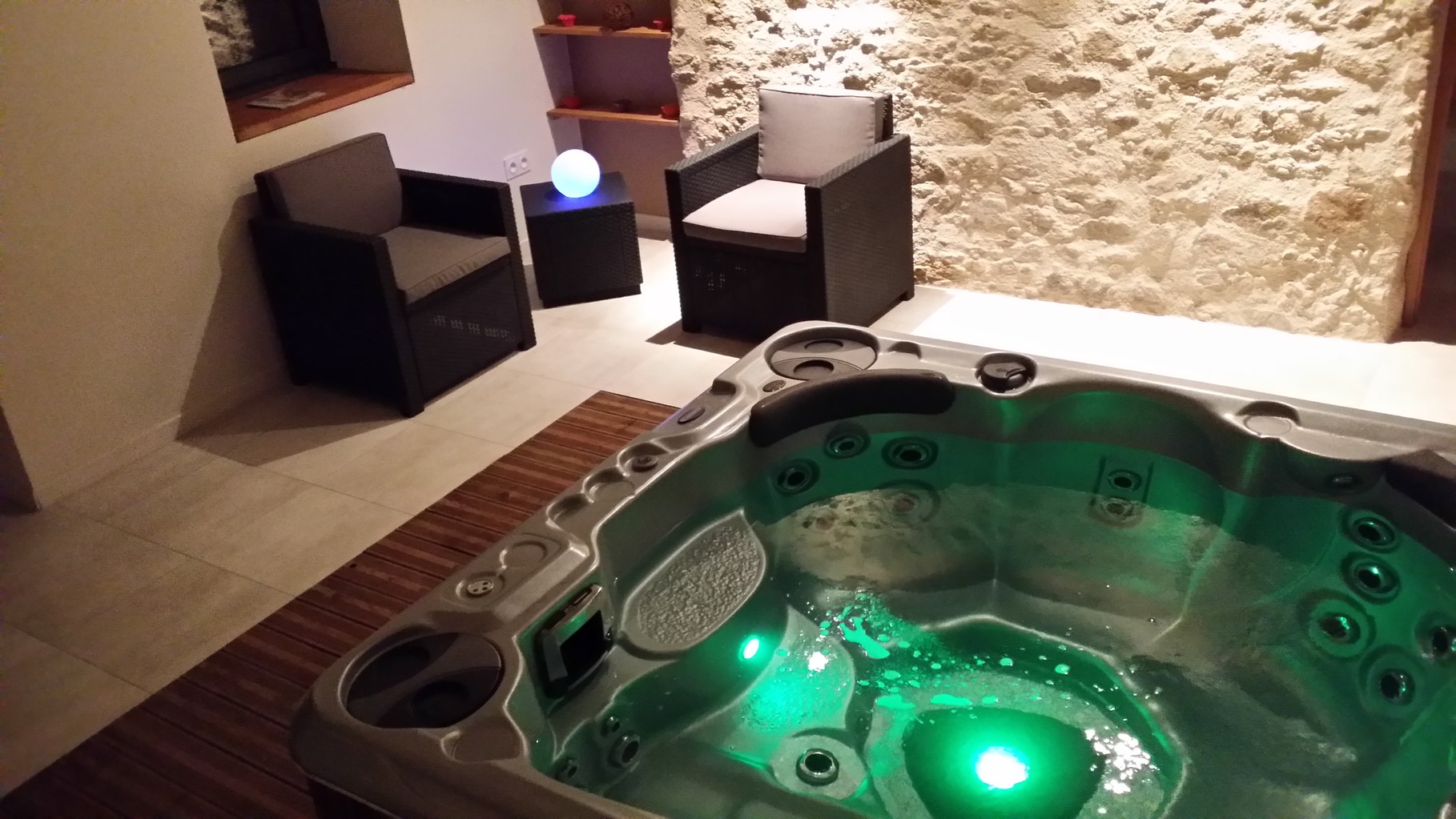 spa jacuzzi vendee