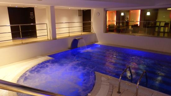 spa jacuzzi versailles