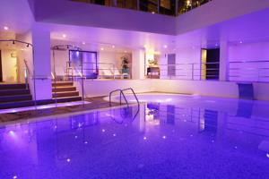 spa jacuzzi versailles