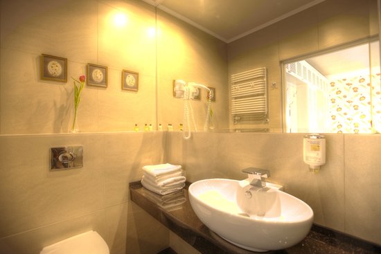 spa jacuzzi w pokoju