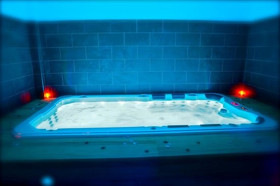 spa jacuzzi wambrechies