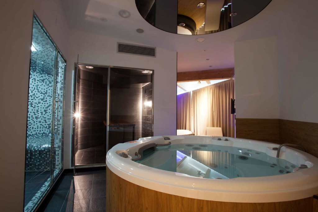spa jacuzzi wellness