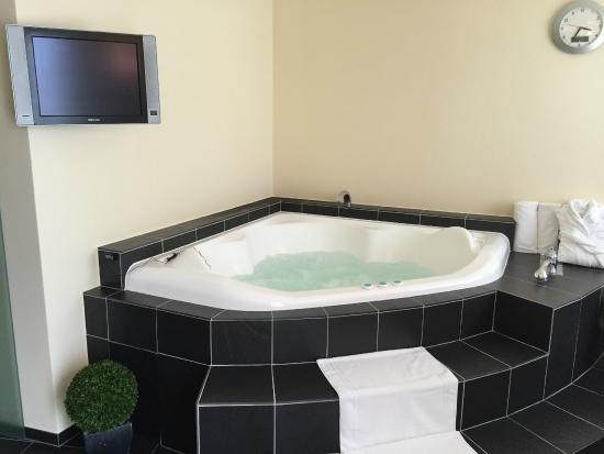 spa jacuzzi yverdon